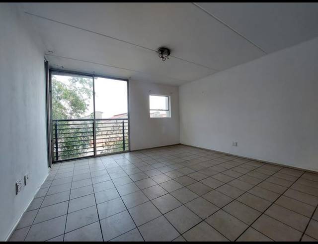 1 BEDROOM APARTMENT FOR SALE IN BRAAMFONTEIN